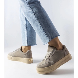 Az Amathymes szürke platformos tornacipői 2