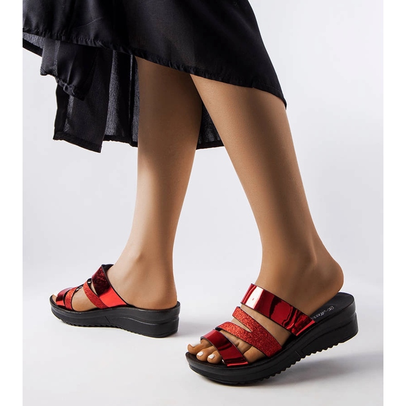 Loli vörös fényes papucsát piros 1