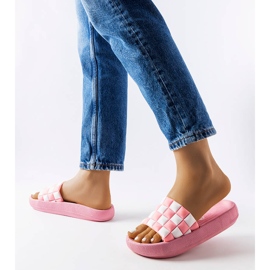 Rózsaszín gumi platform csúszdák az Elintől 2