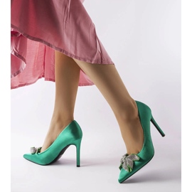 Zöld tűk szatén bevonattal és Mia masnival 2