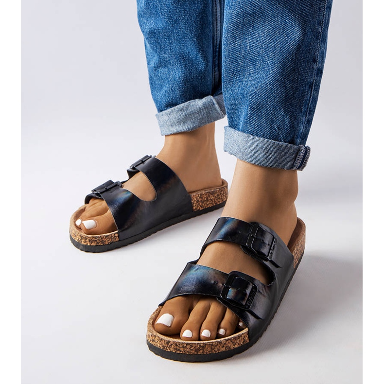 Fekete parafa csúszkák csatokkal a Lee Cooper LCW-22-35-1154L-től 1