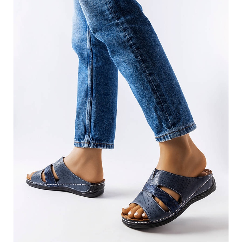 Kék világos ékpapucs a márkától Oliwia 1