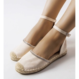Bézs espadrillák a Liciától 1