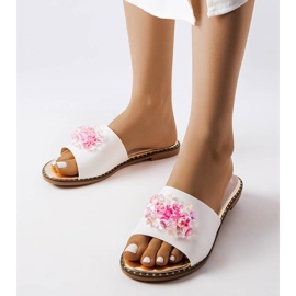 Inna Fehér papucs Lowa kristályokkal 1