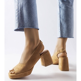 Karino velúr blokk szandál bézs 2