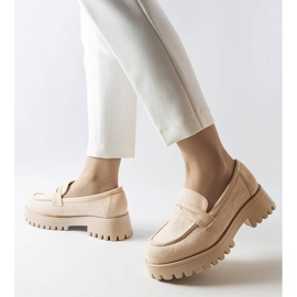 Inna Bézs színű öko-velúr cipő a Dina márkától 2