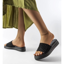 Fekete áttört csúszkák cirkóniákkal az Irvine-tól 2