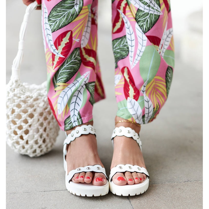 Fehér blokk szandál a Donizetti márkától 1