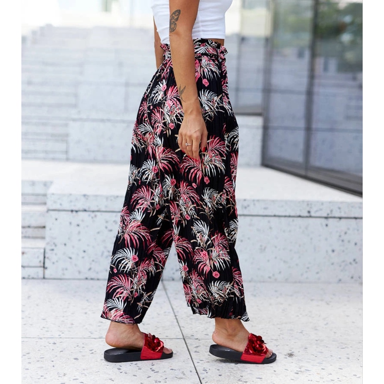 Piros csúszdák dekoratív felsőrésszel a Caggiotól 1