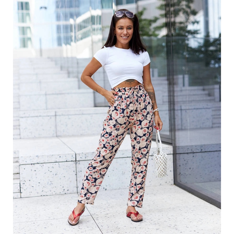 Piros brokát ékszandál az Isidoro márkától 1