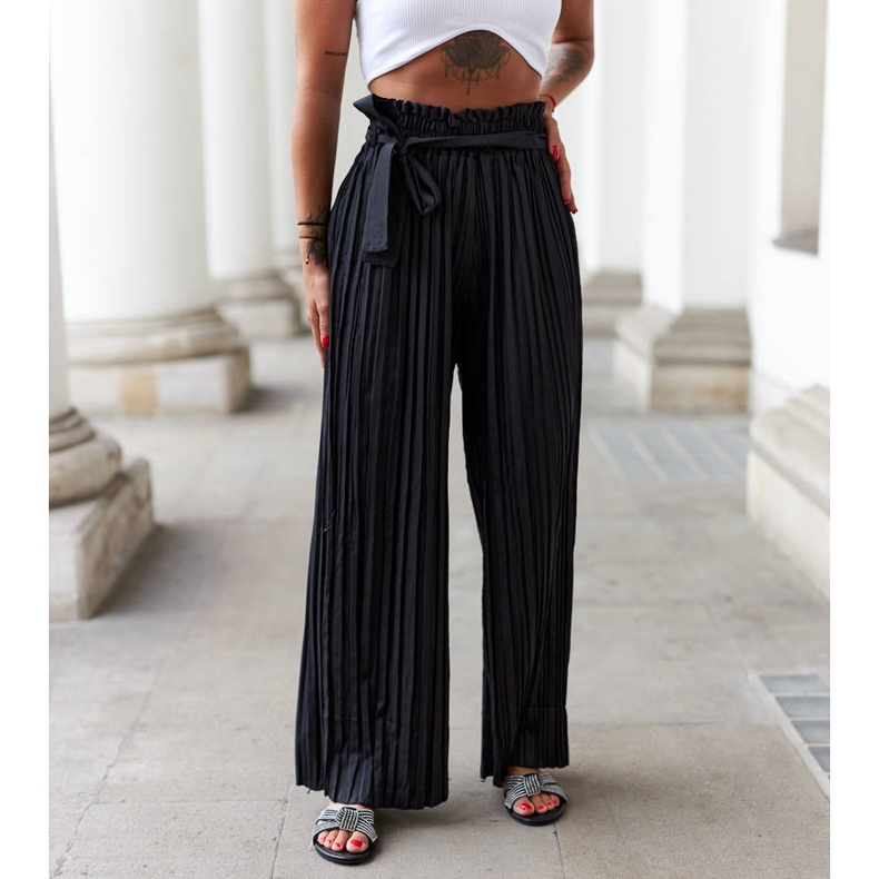 Fekete flip-flop, Loreto cirkóniákkal díszítve 1 Fekete flip-flop, Loreto cirkóniákkal díszítve 1