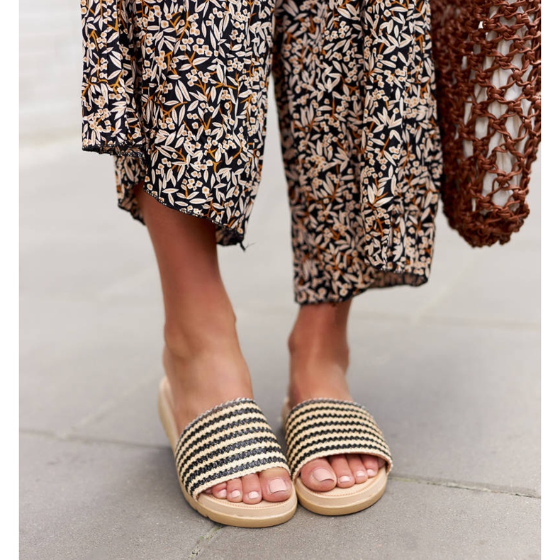 Fekete szőtt Capoville csúszdák 2 Fekete szőtt Capoville csúszdák 2