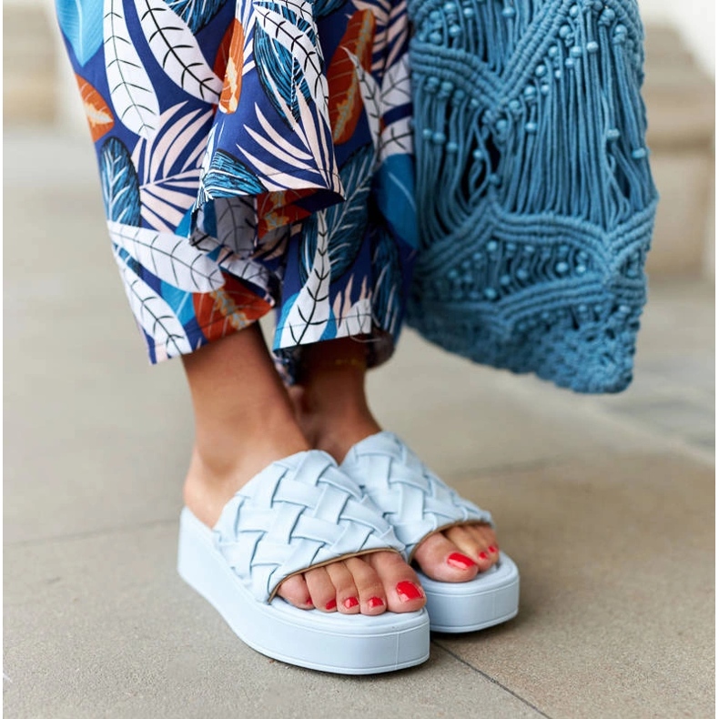 A márka kék platformszandálja Esposito 1 A márka kék platformszandálja Esposito 1