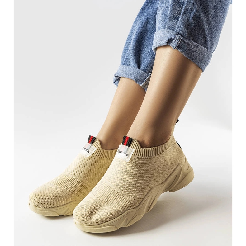 Bézs színű felbújós tornacipő a Greco-tól 1