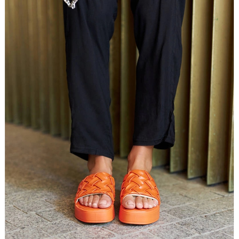 Narancssárga platform csúszdák a Colonnellotól 2