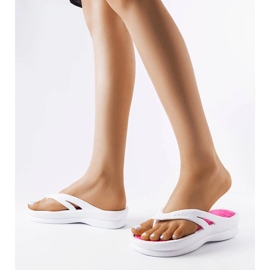 Isla világos fehér papucs 2 Isla világos fehér papucs 2