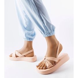 Montagna bézs platformszandál 2