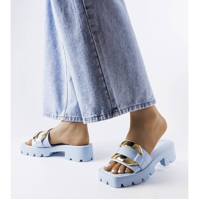 Kék csúszkák vaskos talppal a Provinc-től 2