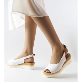 Big Star fehér ékszandál JJ276047 1