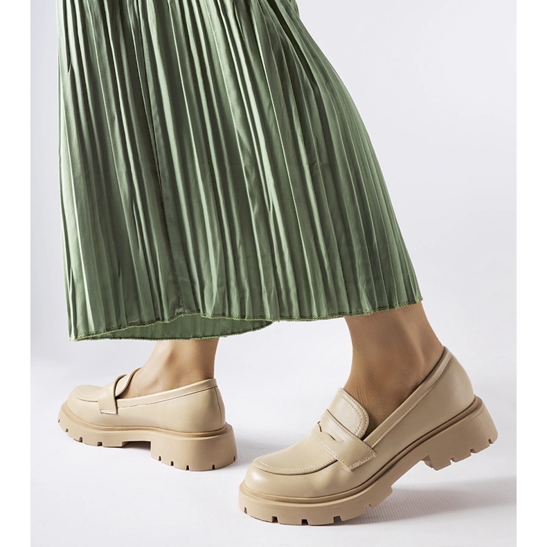 Bézs elegáns Puccianiello naplopók 1