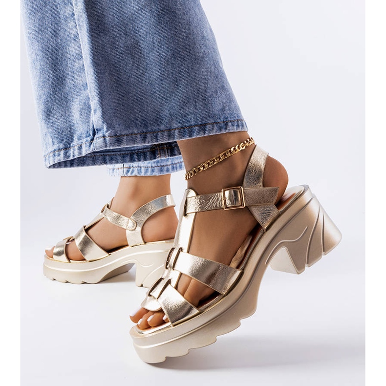 BM Sunset arany tűsarkú szandál aranysárga 2 BM Sunset arany tűsarkú szandál aranysárga 2