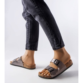 Szürke parafa csúszkák csatokkal a Lee Cooper LCW-22-35-1153L-től 1