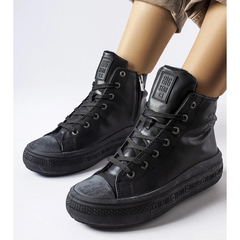 Fekete szigetelt tornacipő Big Star MM274023 1