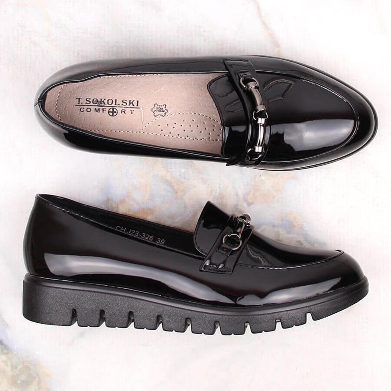 Kényelmes fekete lakkozott női ékcipő T.Sokolskitól 2