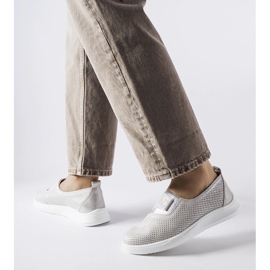Ethels ezüst perforált bőr tornacipő 1