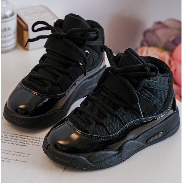 Fűzős gyerekcipő Fekete Darina 1