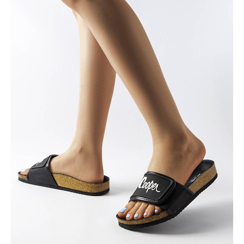 Lee Cooper LCW-22-35-1189L fekete papucs 2