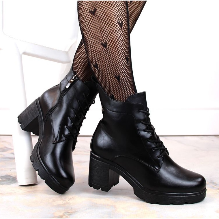 Szigetelt bokacsizma és platform Potocki W WOL188 fekete 1