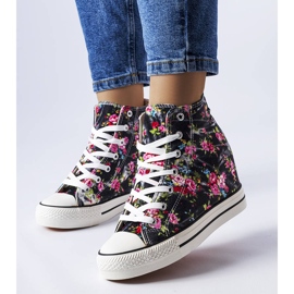 BM Fekete virágos ék alakú tornacipő a Fouquet márkától 1