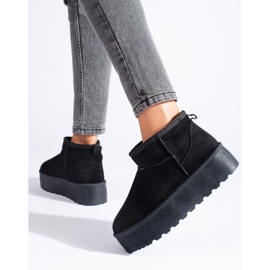 Fekete rövid hócsizma a Shelovet platformon 1 Fekete rövid hócsizma a Shelovet platformon 1