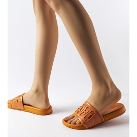 Moiariello narancssárga gumi csúszdák 2