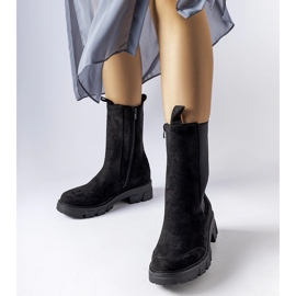 Fekete masszív magas bokacsizma a Morbello márkától 1