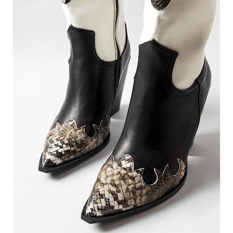 Félfekete és barna cowboy csizma kígyóbetétekkel 1