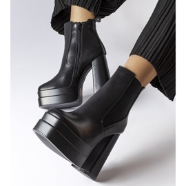 Inna Copertino fekete magas sarkú csizma 1