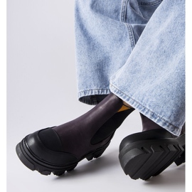 Fekete-lila felbújós csizma a Sibylától ibolya 2