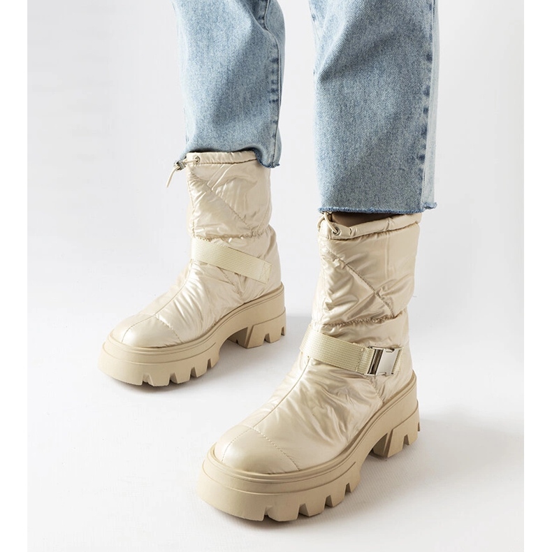 Ambretta bézs hócsizma 1