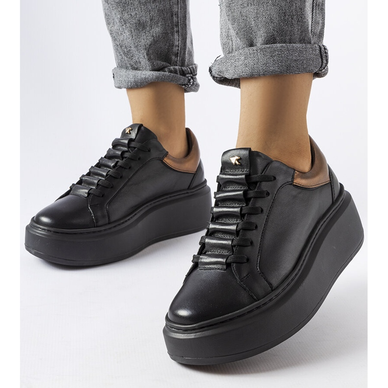 Fekete cipő LS5379 1