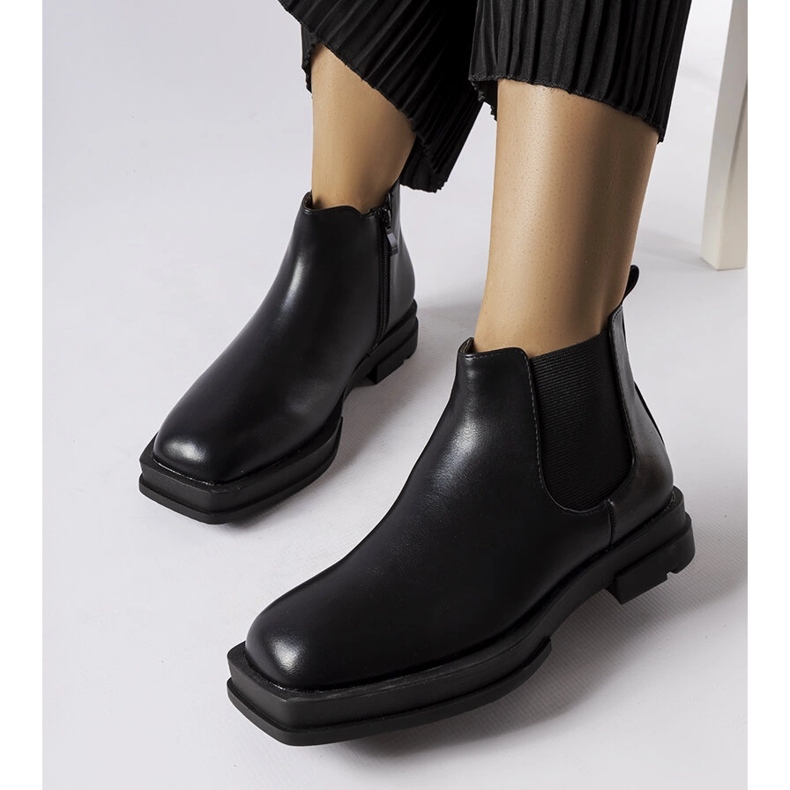 Inna Tarquinia fekete alacsony lapos csizma 1