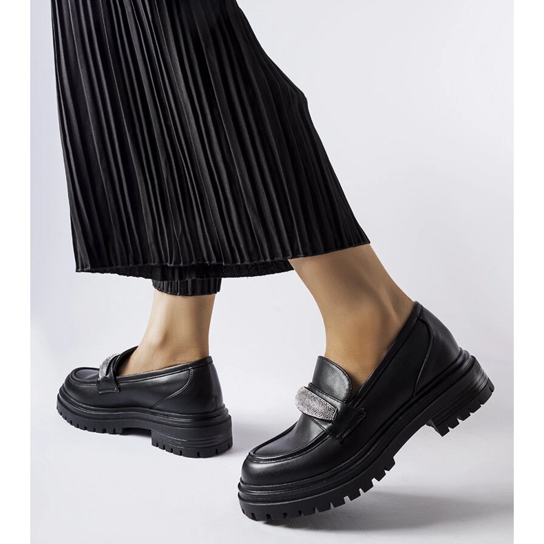 Fekete naplopók strasszokkal, Hartfordból 1