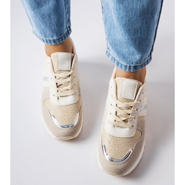 Inna Bézs és ezüst színű ékszeres tornacipő a Titusville-től 1