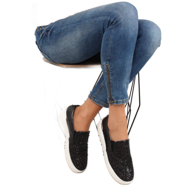 Stílusos elegáns slipony 788-26 Fekete 2