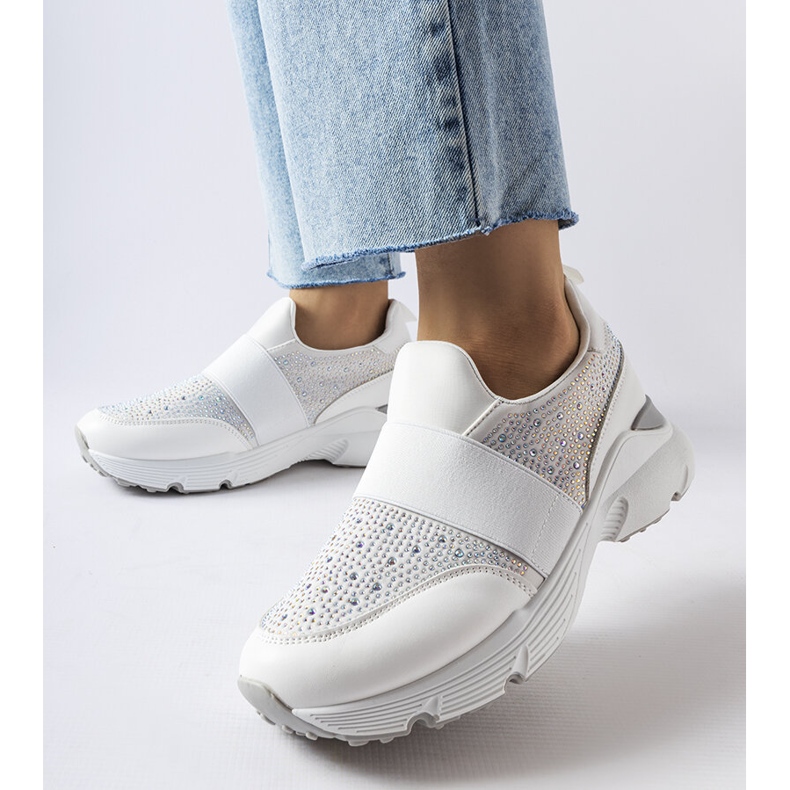 Fehér tornacipő ezüst Milea díszítéssel 1