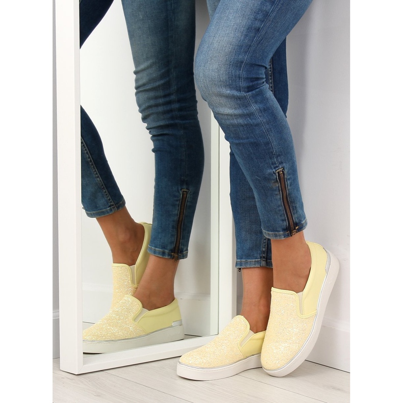 Stílusos elegáns slipony 788-26 Yellow sárga 1 Stílusos elegáns slipony 788-26 Yellow sárga 1