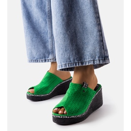 A márka zöld szandálja Fulvia 1