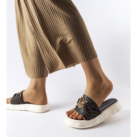 Fekete gumi díszcsúszdák a Bérard cégtől 1