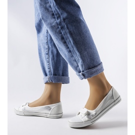 Inna Fehér textil tornacipő a Winifred 8826 White-tól piros 1